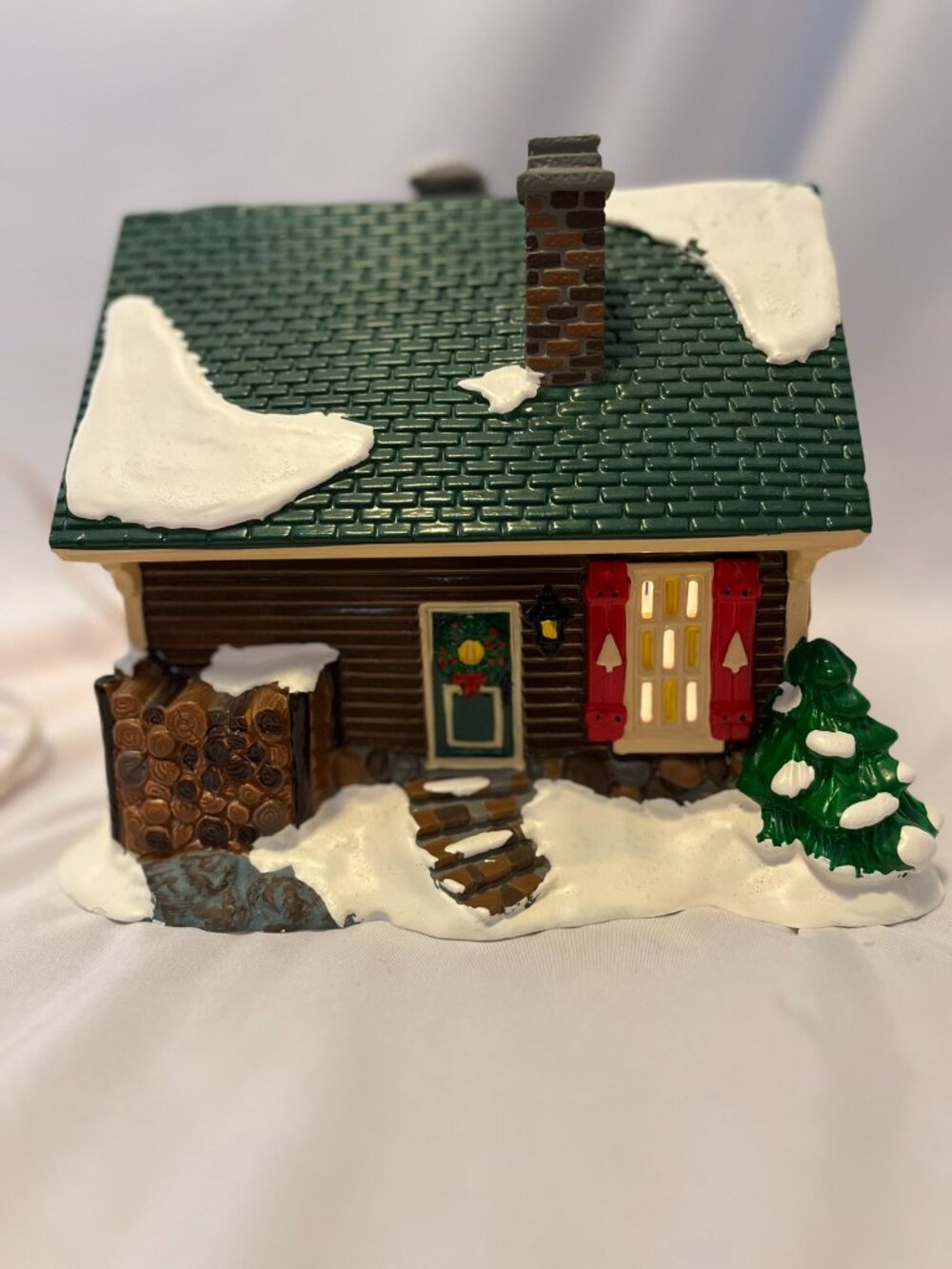 Department 56 Snow Village – Fisherman’s Nook Resort - Picture 5 of 16